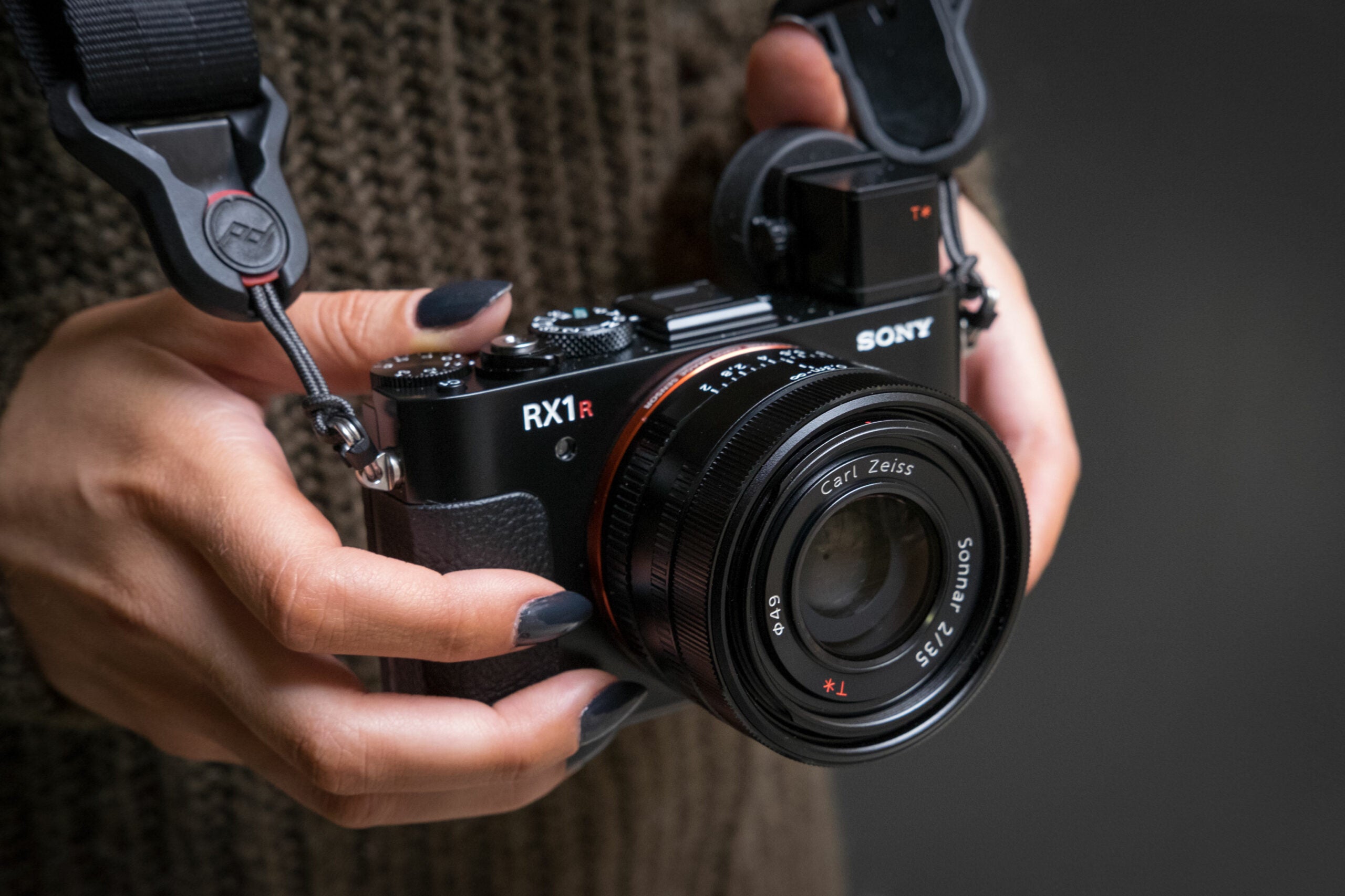 Hands-On with the Sony RX1R II Full-Frame Compact Camera | Popular