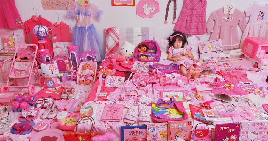 JeongMee Yoon: “The Pink and Blue Project” examines the gender-specific  marketing for boys and girls (PHOTOS).