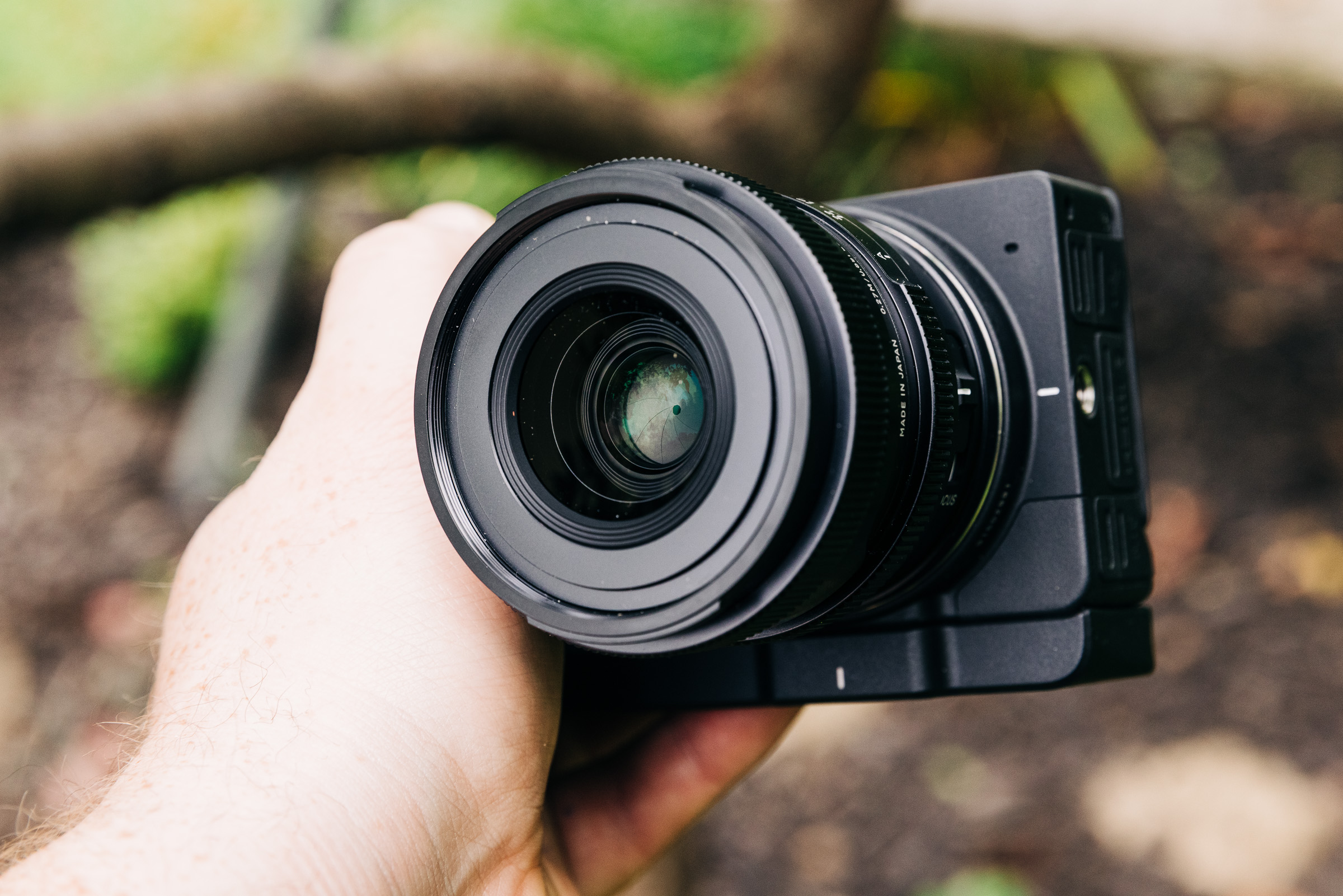 Sigma 35mm f/2 DG DN prime lens review | Popular Photography
