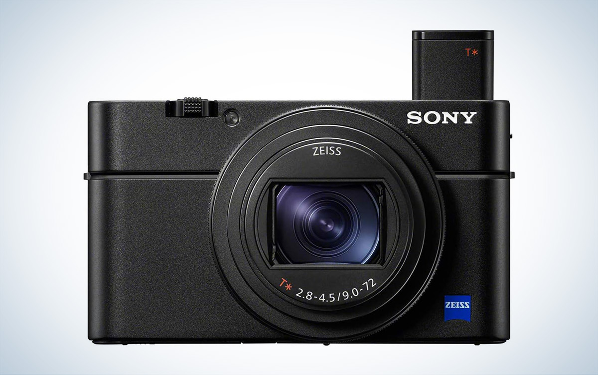 5 Best High-End Compact Cameras: Fujifilm, Sony, Ricoh, Leica, and